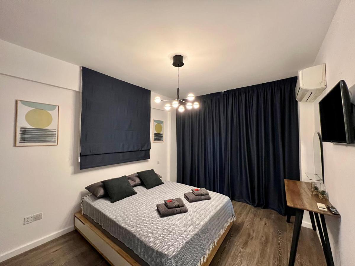 Fat Cow Apartments Larnaca Extérieur photo